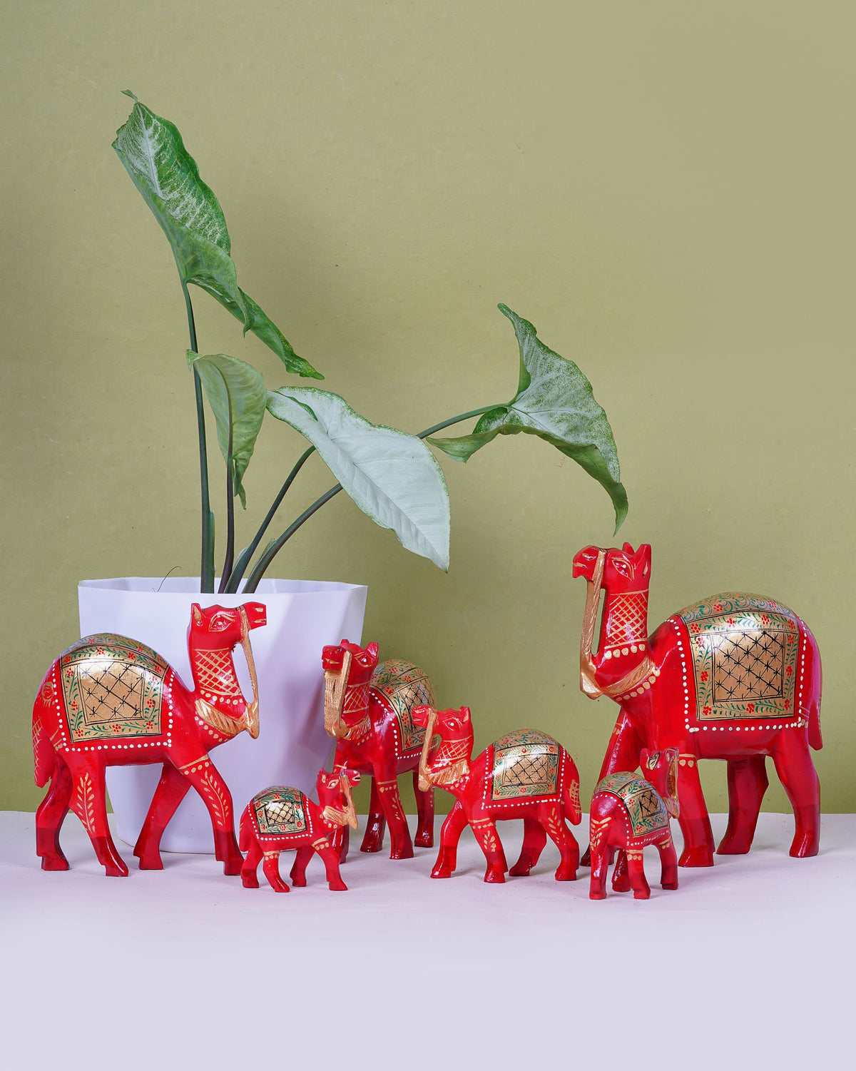 Kadam Wood Handcrafted Camel Red — 4 inch